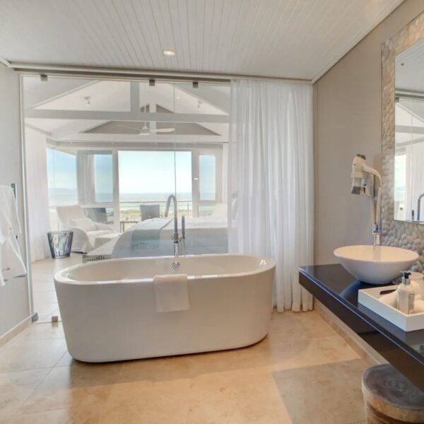 Abalone Guest Lodge - Image 5
