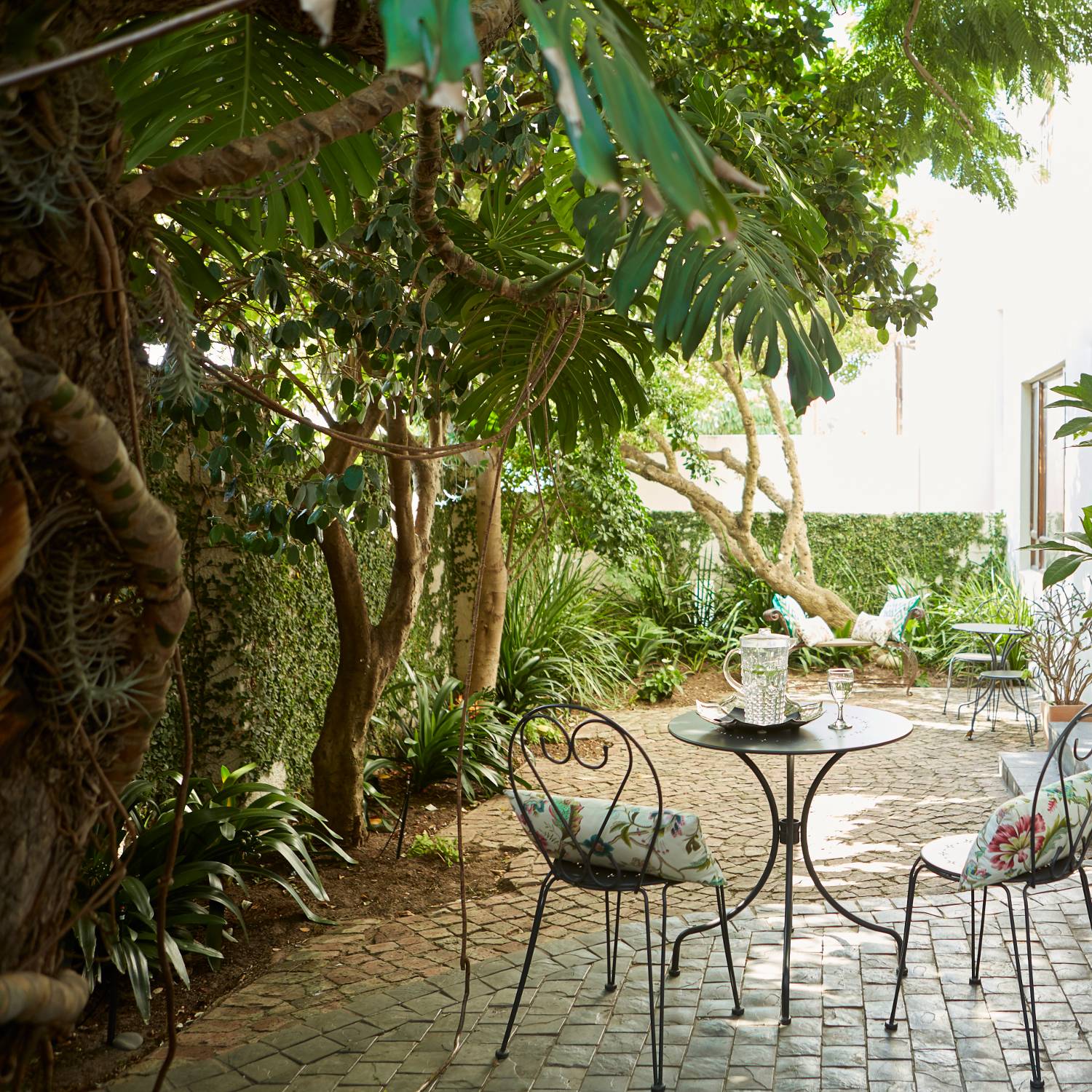 Bayflowers Guest House - Image 2