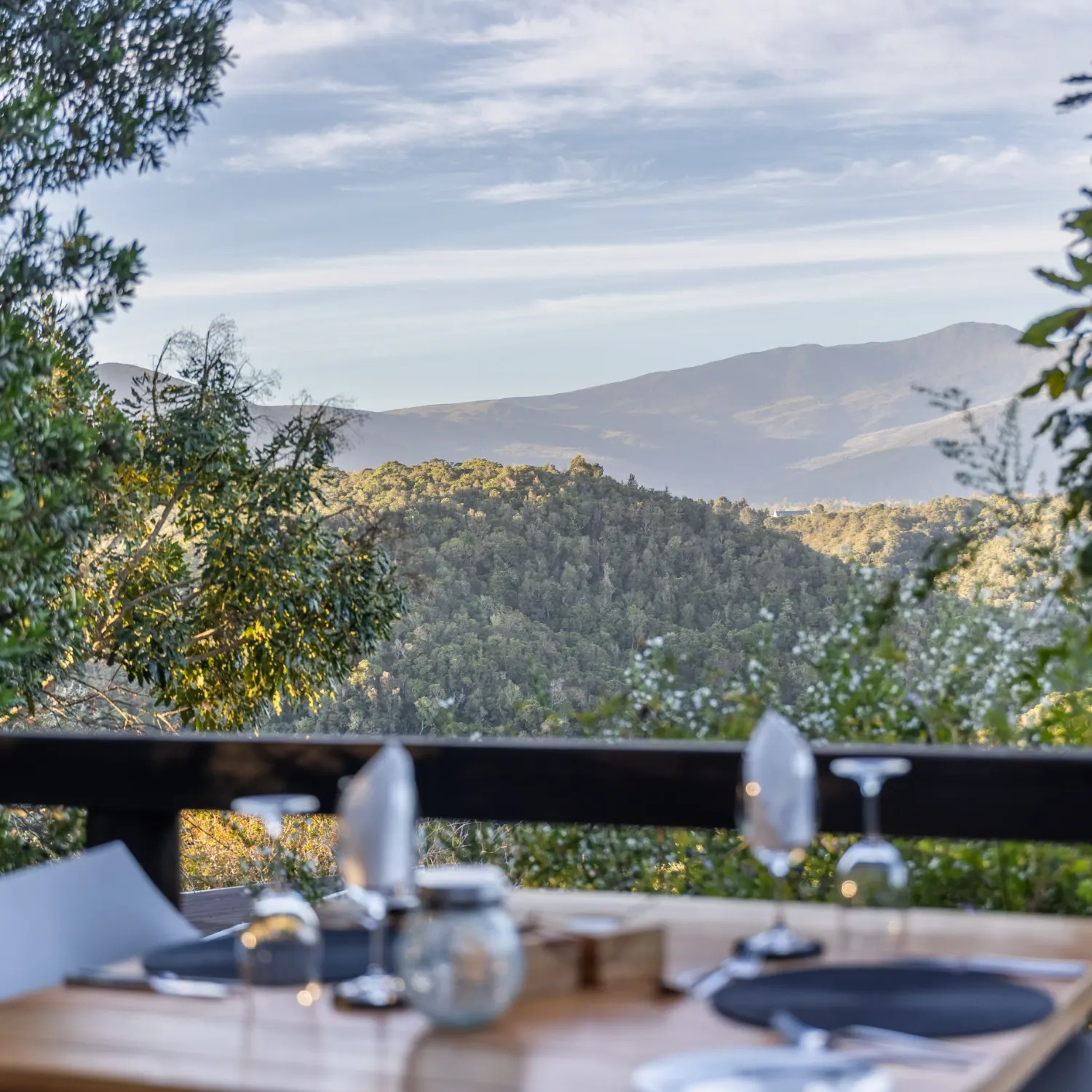 Hog Hollow Country Lodge - Image 2