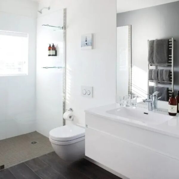 One Marine Drive Boutique Hotel - Image 10