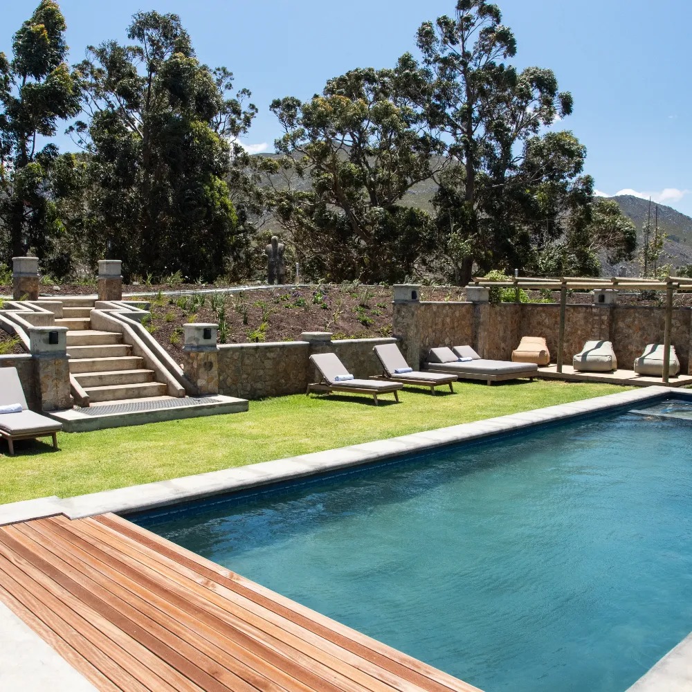 Stanford Valley Country Lodge - Image 2
