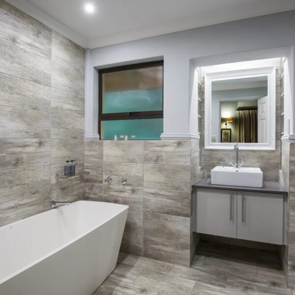 The Cavern Resort & Spa - Image 6